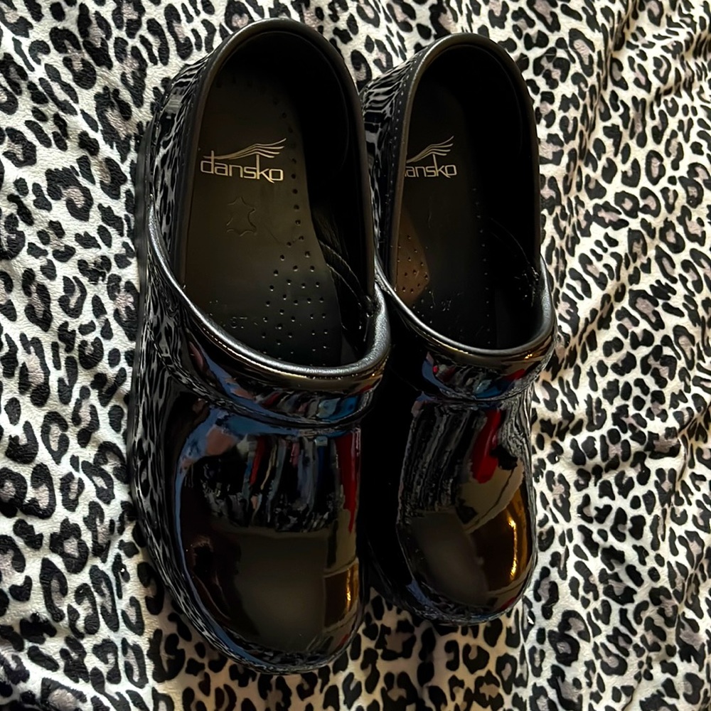 Dansj Clogs Size 37